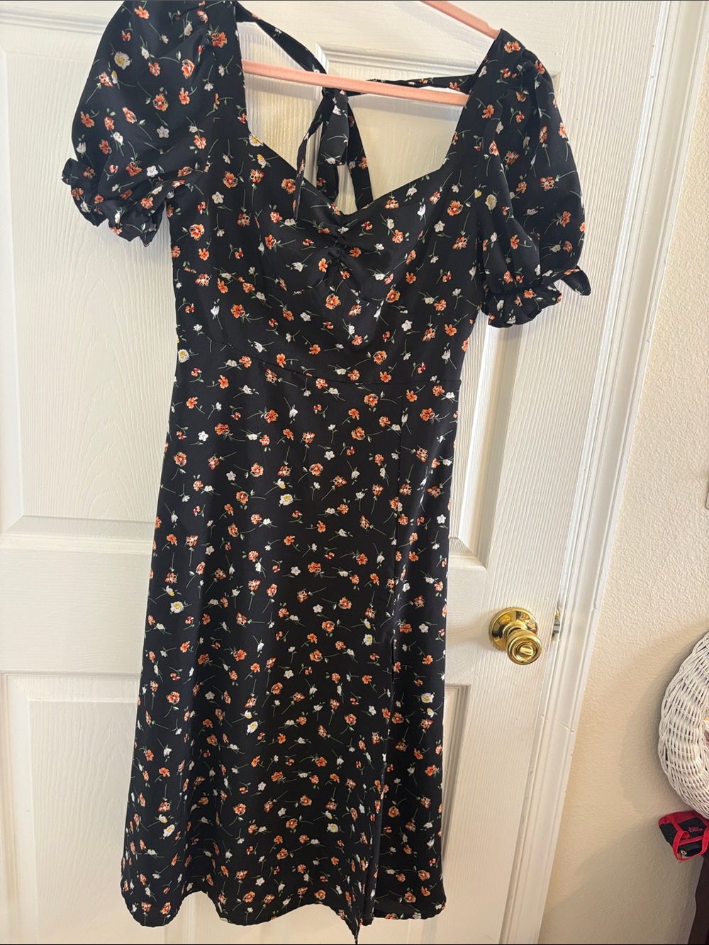 Black Floral Puff-Sleeve Midi Dress